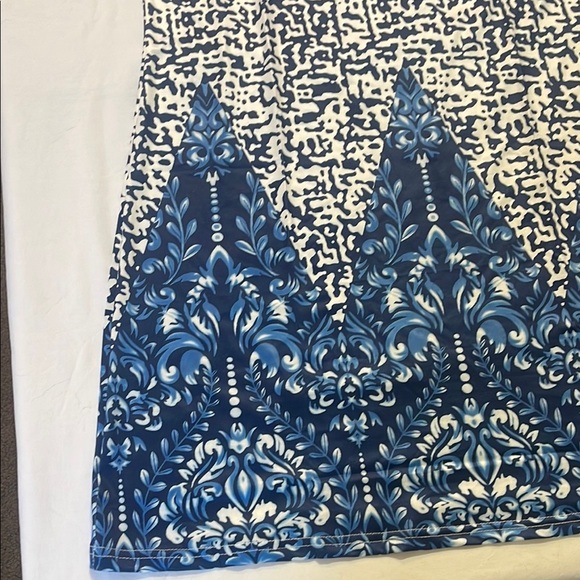 White and Blue Sleeveless Sheath Midi Dress - Picture 6 of 17